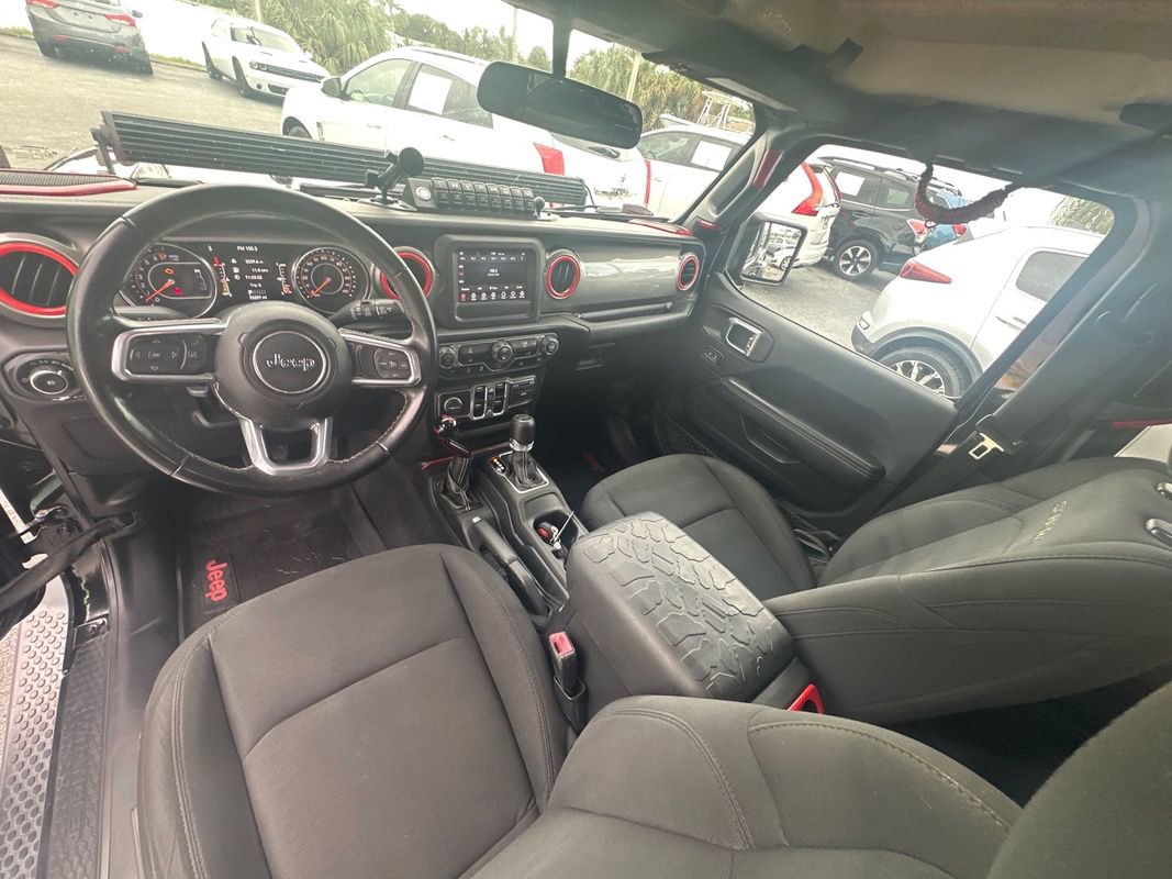 Used 2020 Jeep Wrangler Unlimited Sahara image 24