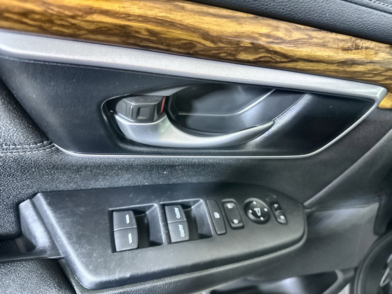 Used 2018 Honda CR-V EX image 15