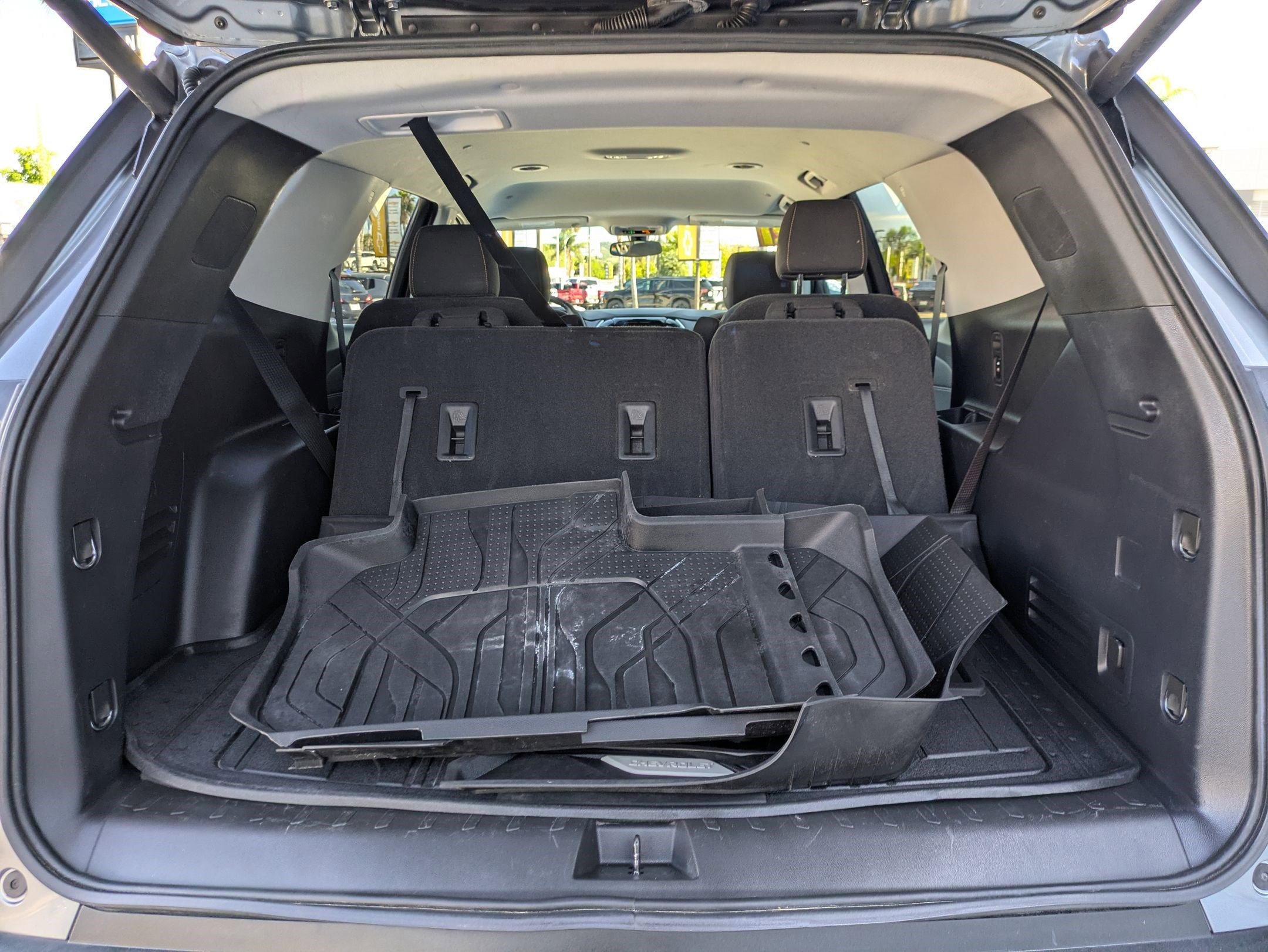 Used 2021 Chevrolet Traverse LT FWD image 25
