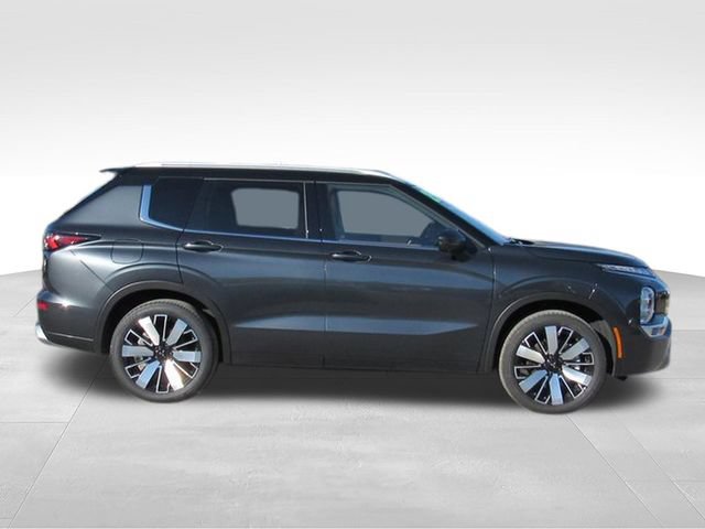 Used 2025 Mitsubishi Outlander SEL AWD/4WD image 2