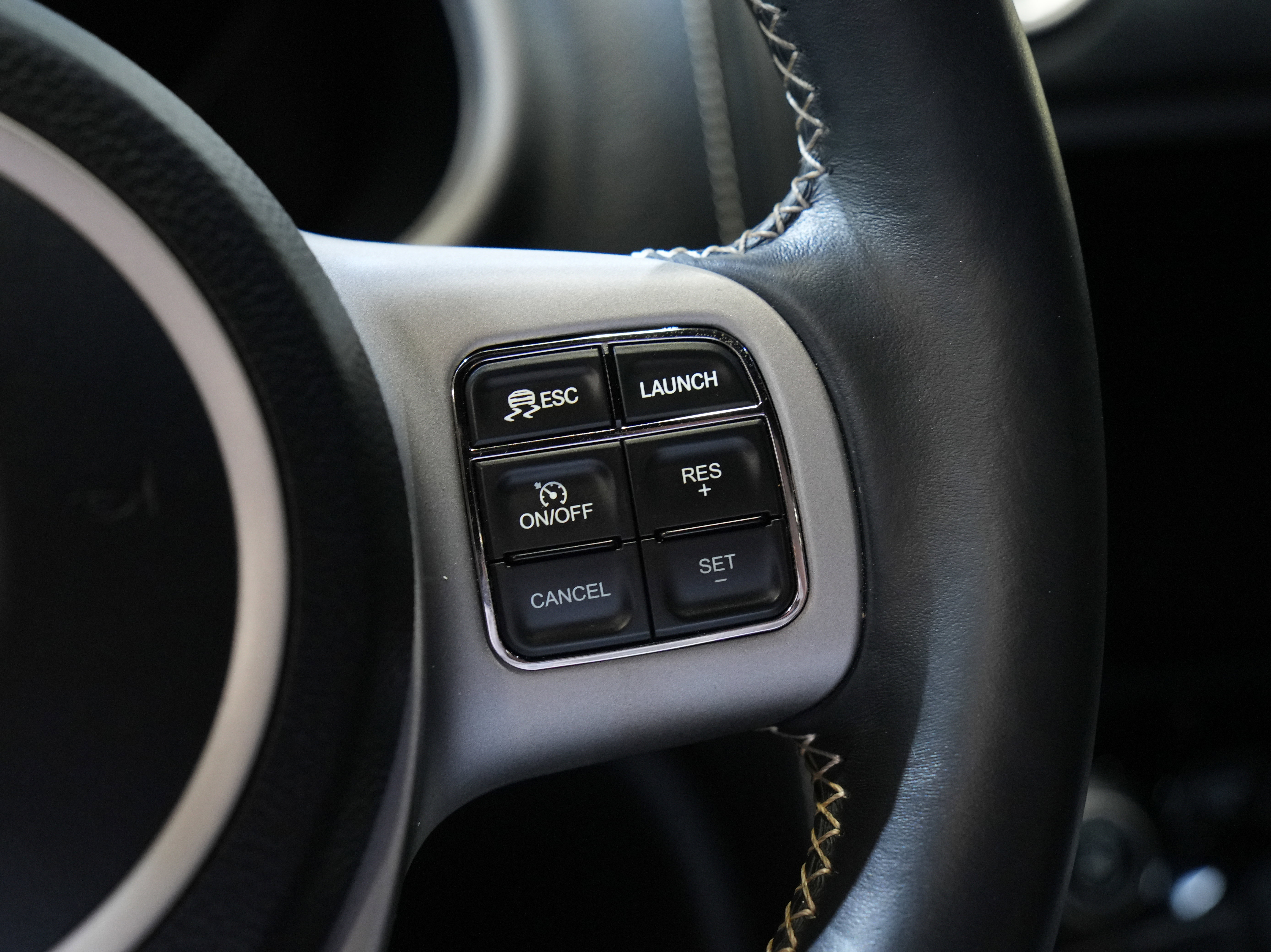 Used 2013 SRT Viper GTS w/ GTS Laguna Interior Pkg image 37
