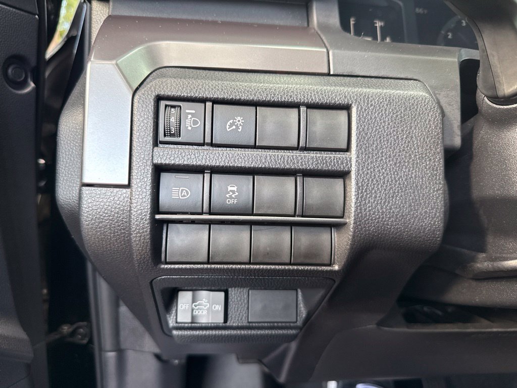 Used 2025 Toyota Tacoma SR5 RWD image 30