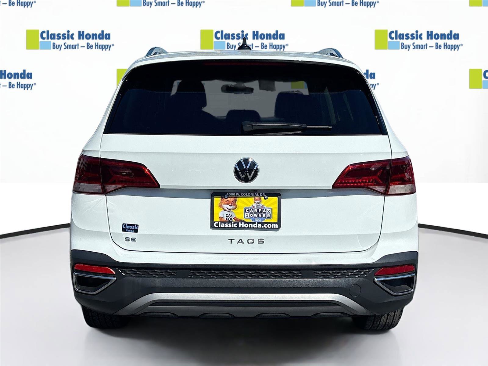 Used 2024 Volkswagen Taos SE image 7