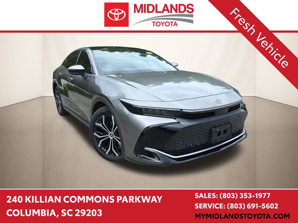 Used 2024 Toyota Crown Limited AWD/4WD image 1