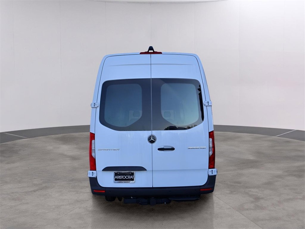 Used 2024 Mercedes-Benz Sprinter 3500 image 4