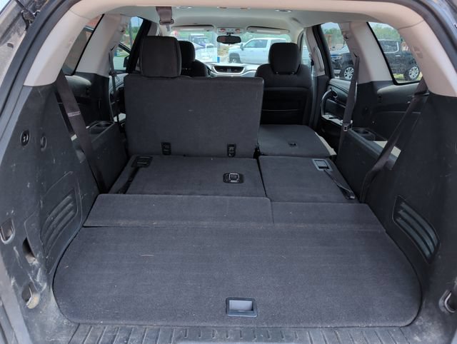Used 2017 Chevrolet Traverse LT w/ Style and Technology Package AWD/4WD image 28
