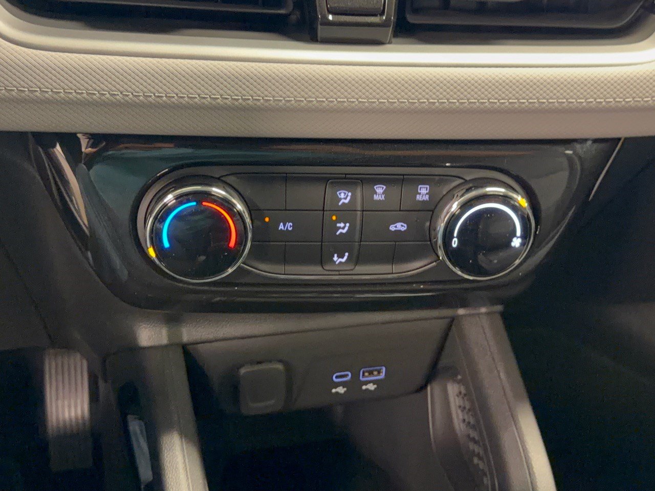 New 2026 Chevrolet TrailBlazer LT w/ Driver Confidence Package FWD image 22