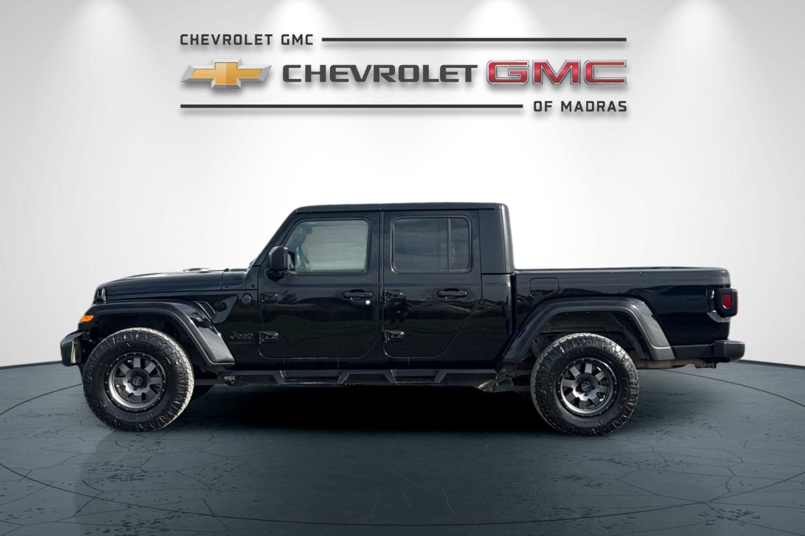 Used 2022 Jeep Gladiator Sport AWD/4WD image 6
