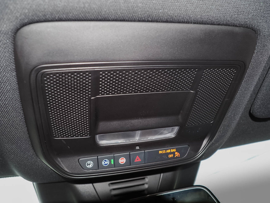 Used 2025 Chevrolet Equinox EV LT w/ Convenience Package FWD image 30