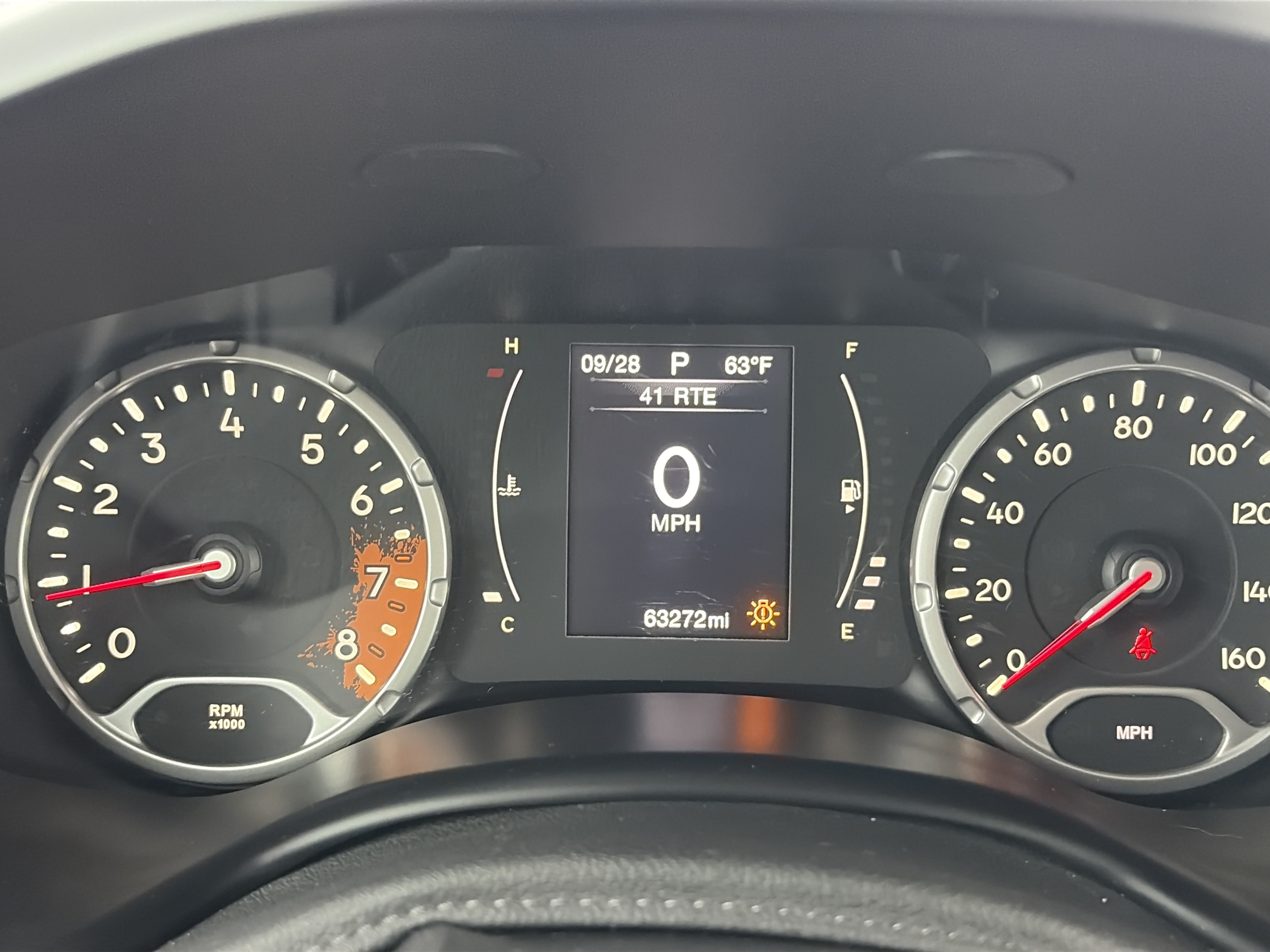 Used 2015 Jeep Renegade Latitude AWD/4WD image 23