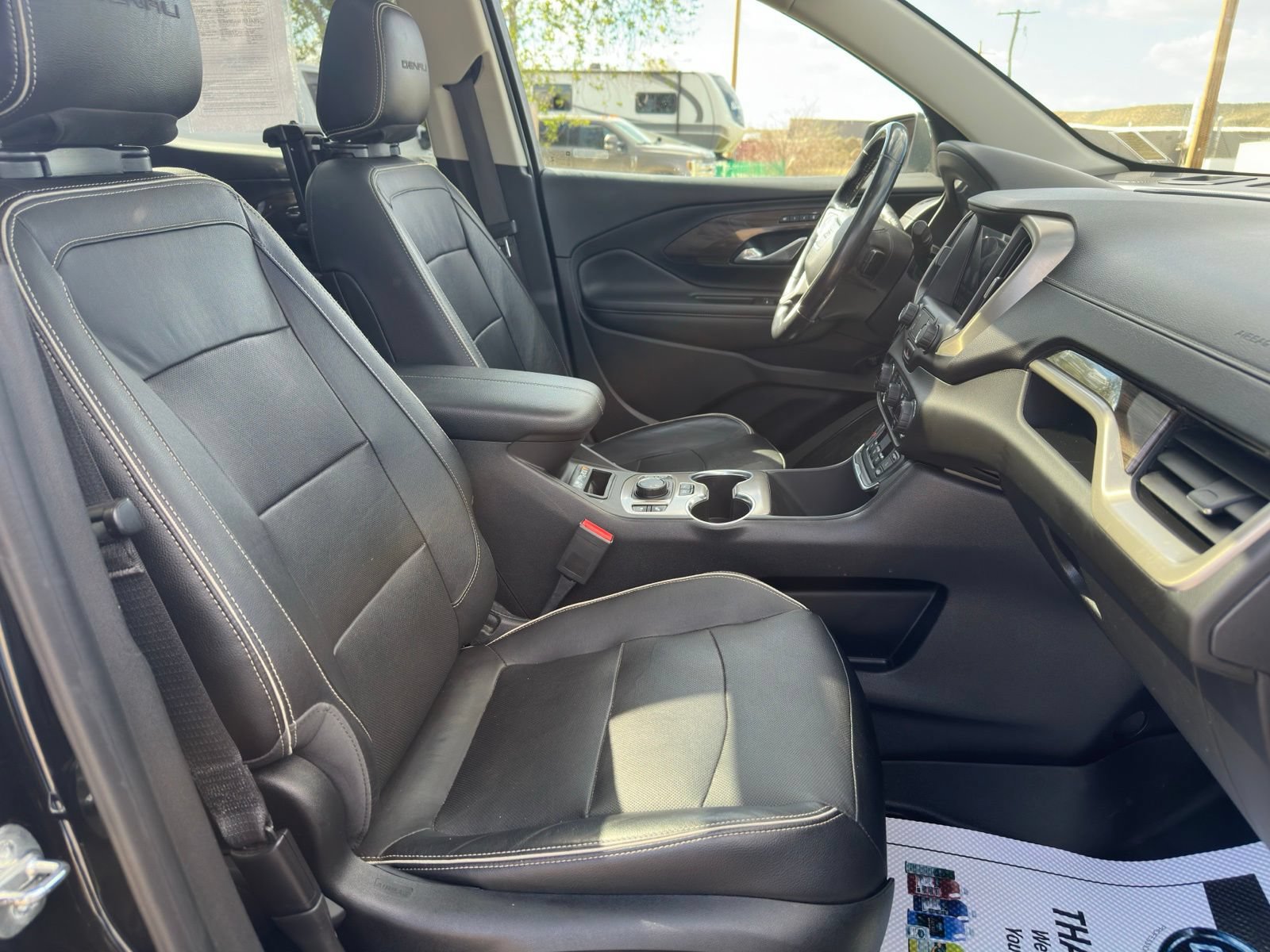 Used 2020 GMC Terrain Denali w/ GMC Pro Grade Package AWD/4WD image 31