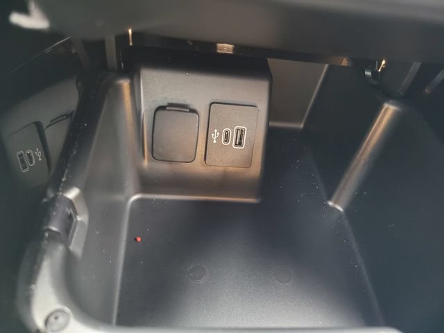 Used 2025 Ford Explorer Platinum AWD/4WD image 25