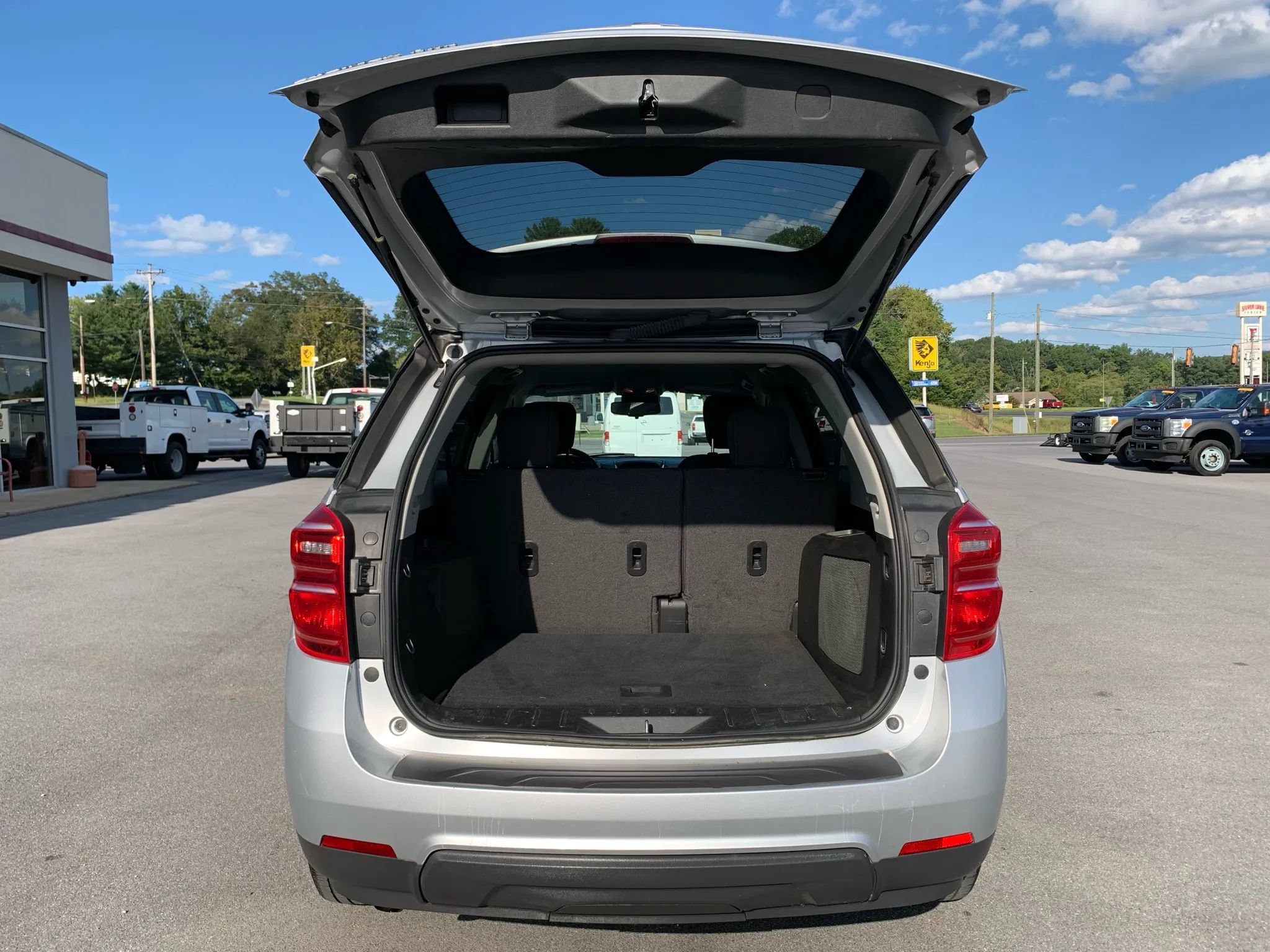 Used 2017 Chevrolet Equinox LS AWD/4WD image 27