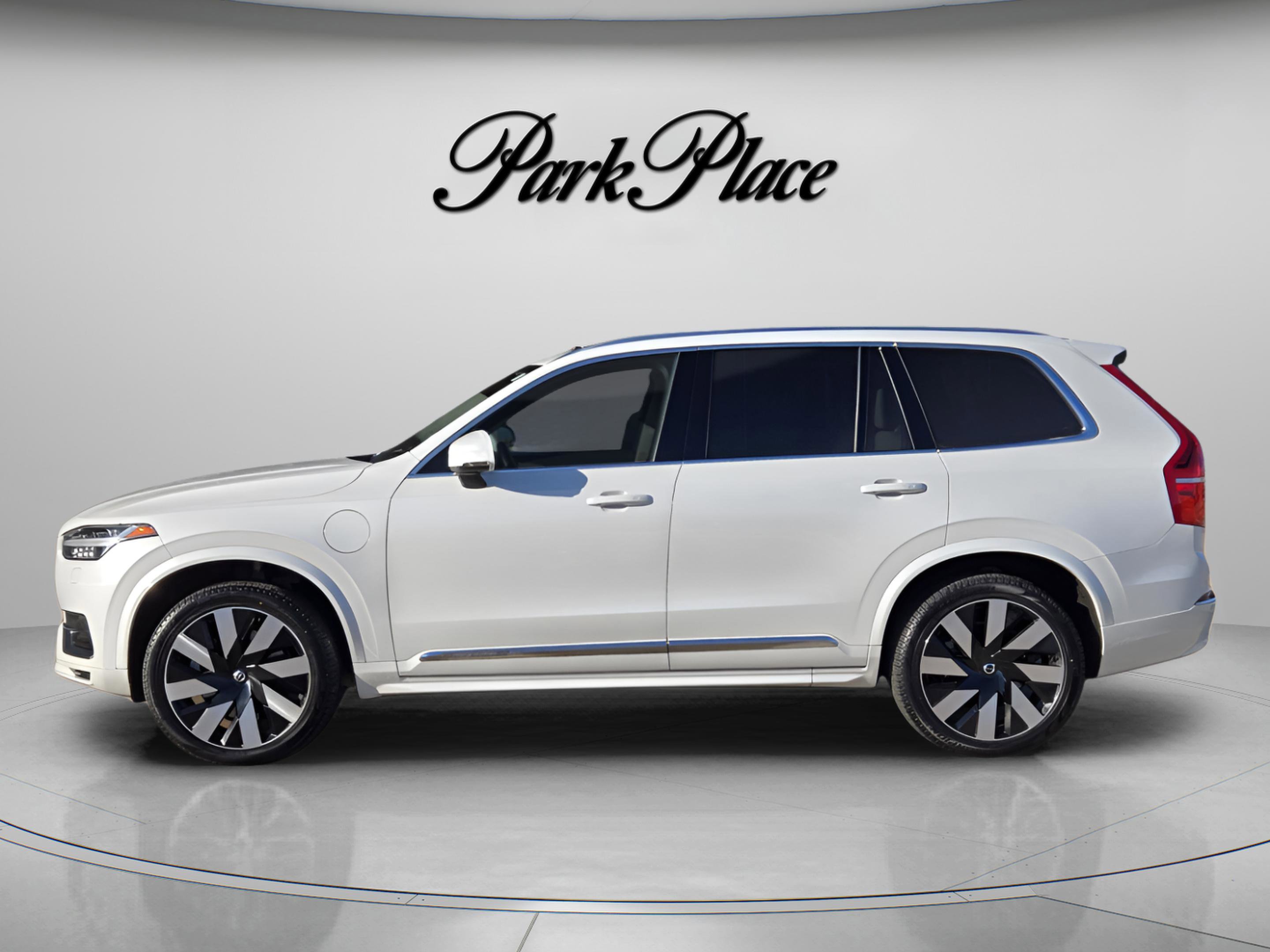 Used 2023 Volvo XC90 T8 Core w/ Protection Package Premier image 2