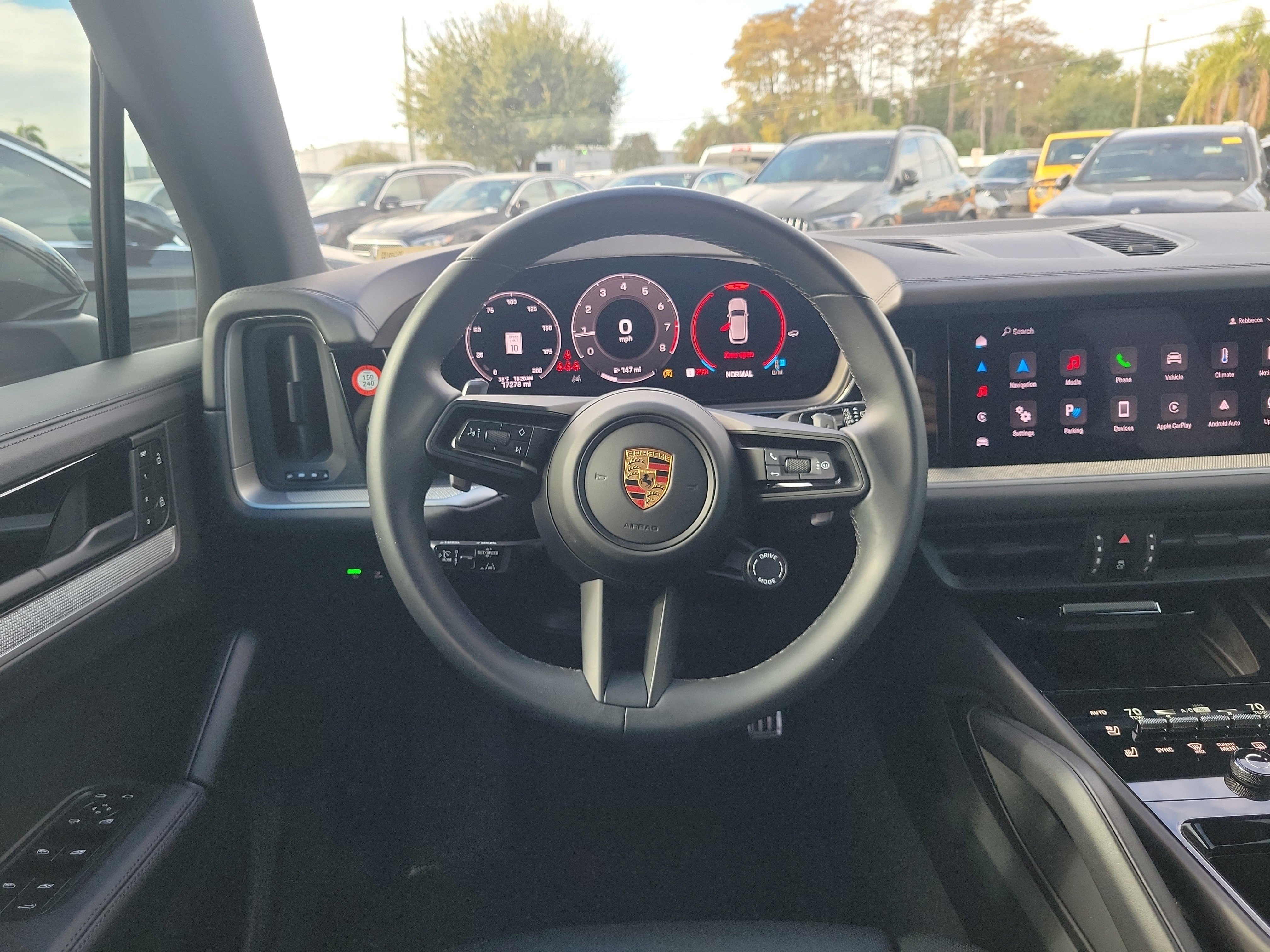 Used 2024 Porsche Cayenne S image 13