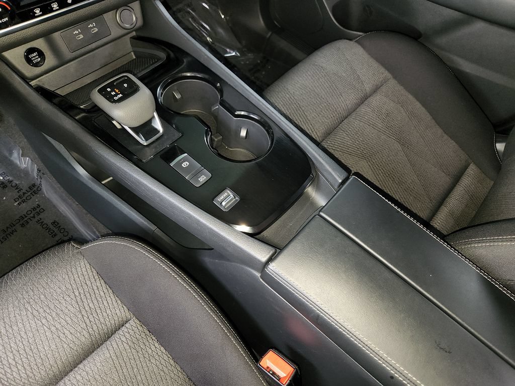 Used 2026 Nissan Rogue SV FWD image 22