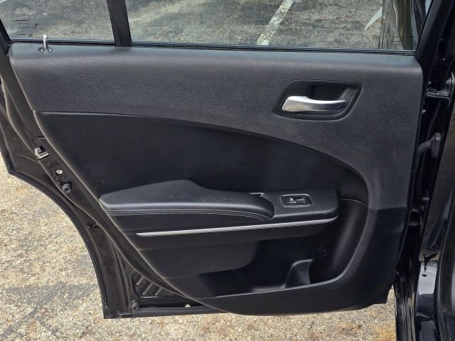 Used 2020 Dodge Charger SXT w/ Leather Interior Group image 13