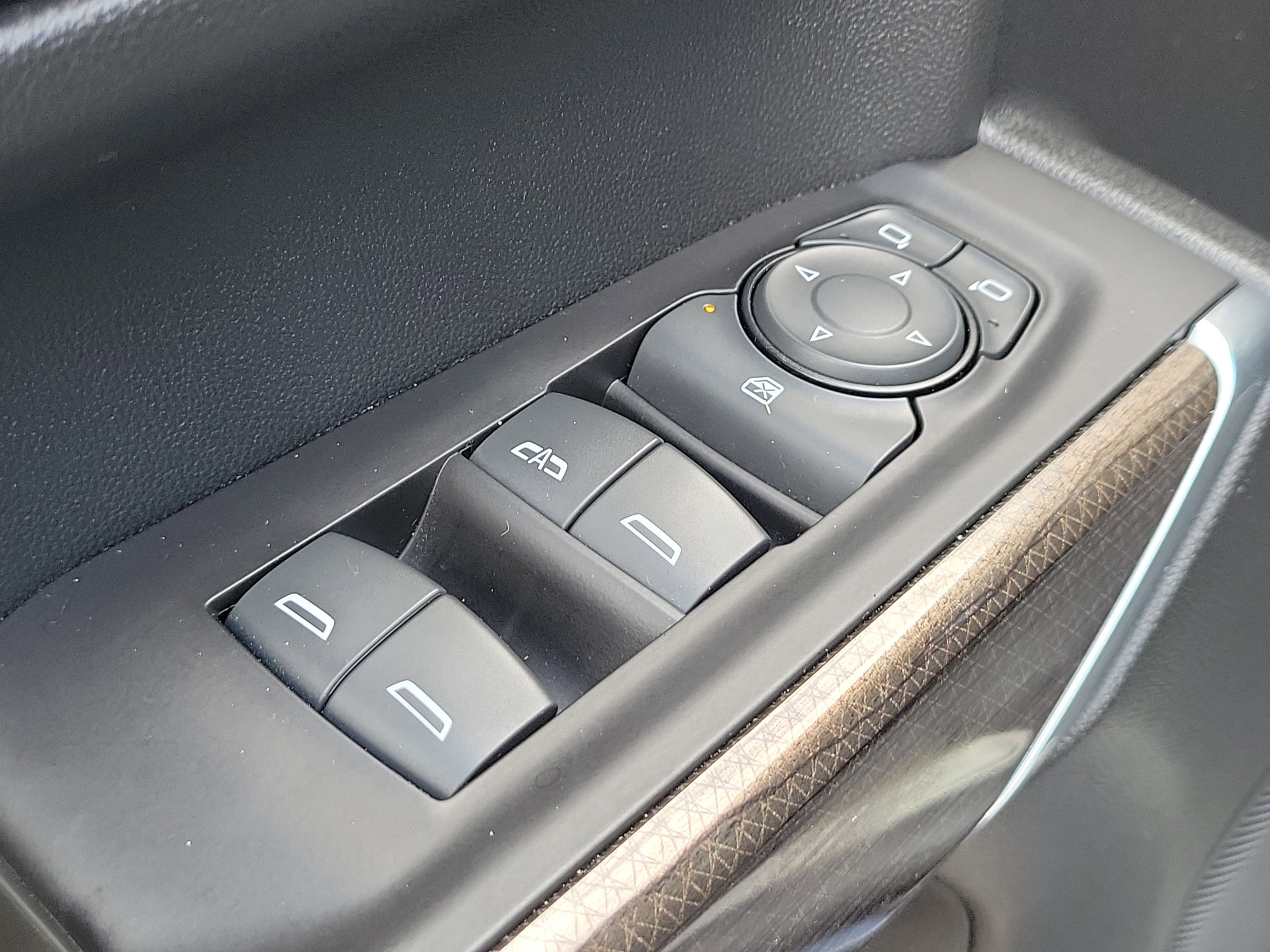 Used 2021 Chevrolet Silverado 1500 RST image 18