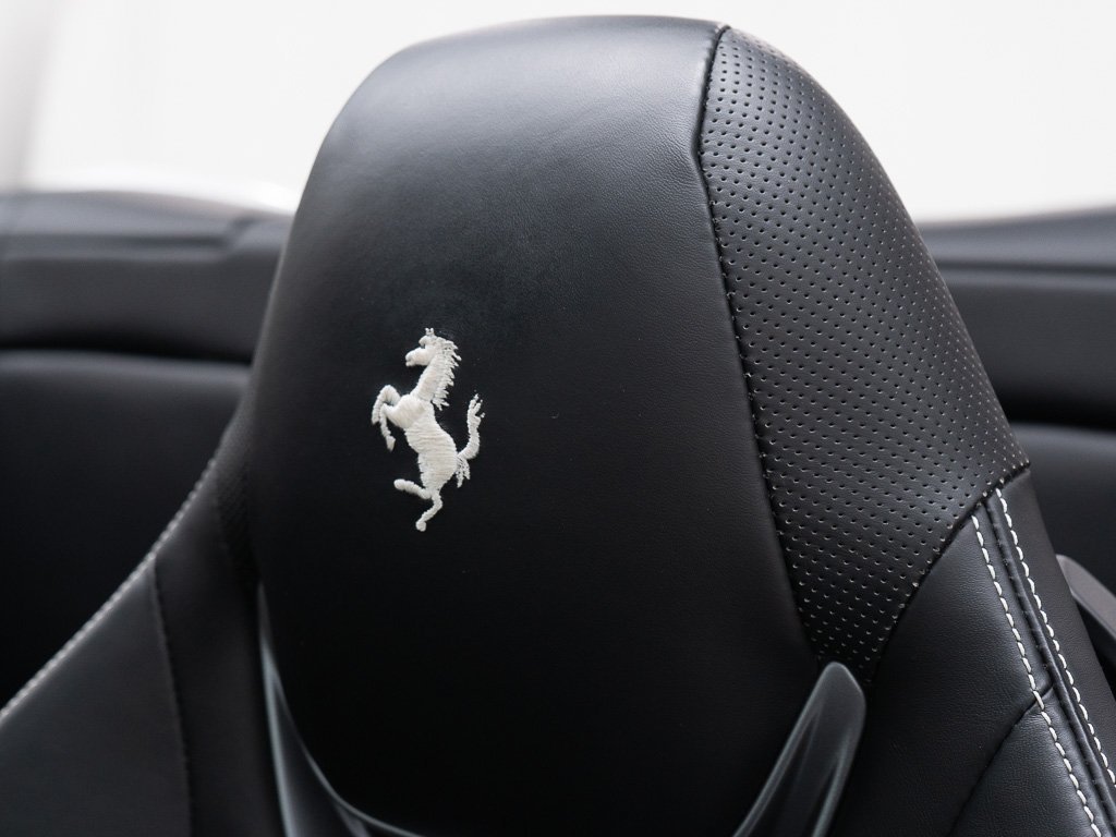 Used 2022 Ferrari Portofino M RWD image 25