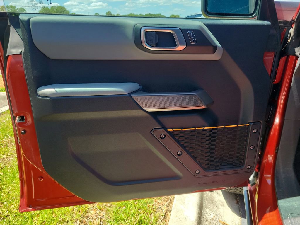 Used 2022 Ford Bronco Badlands image 14