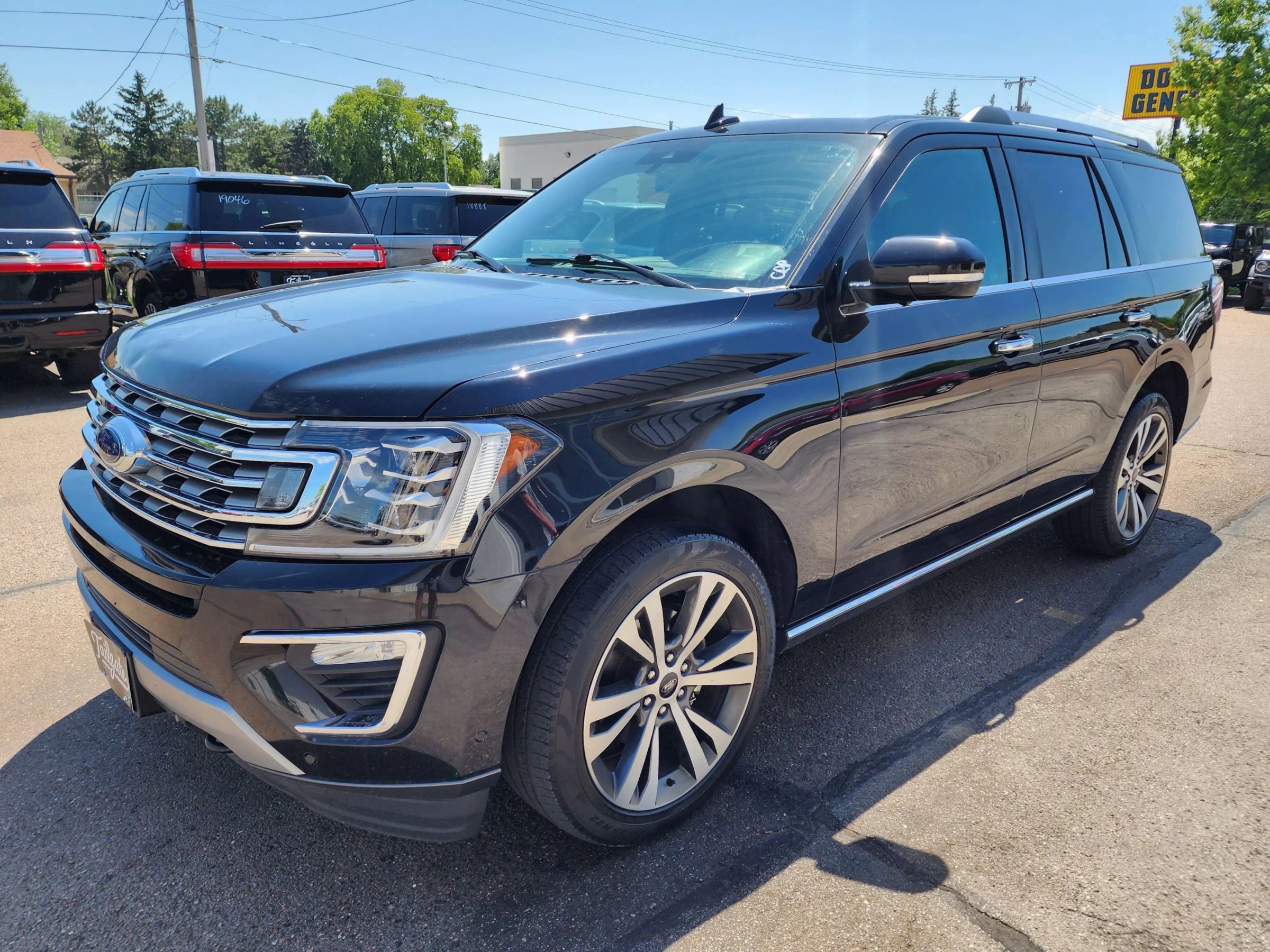 Used 2021 Ford Expedition Limited image 4