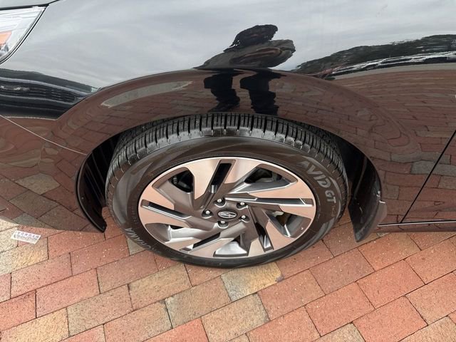 Used 2025 Subaru Legacy Limited image 10