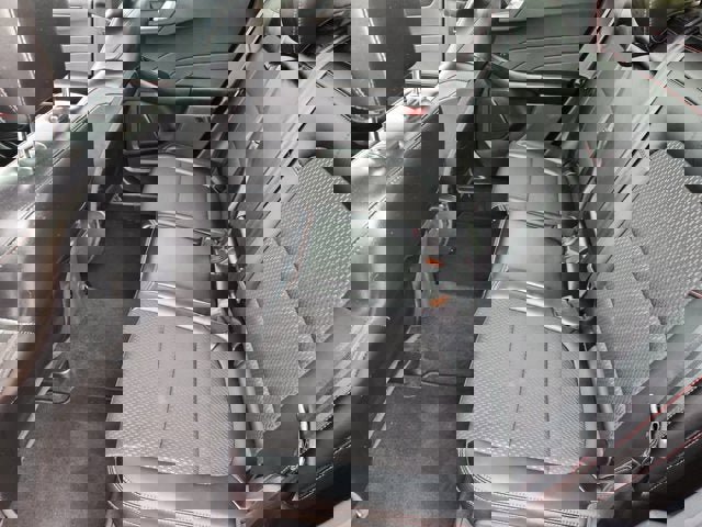 Used 2025 Ford Escape ST-Line image 13