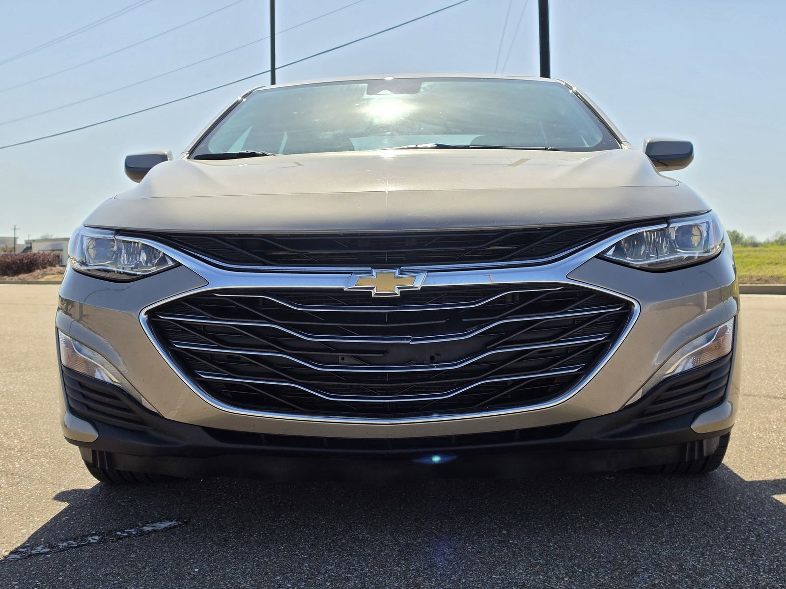 Used 2024 Chevrolet Malibu LT FWD image 2