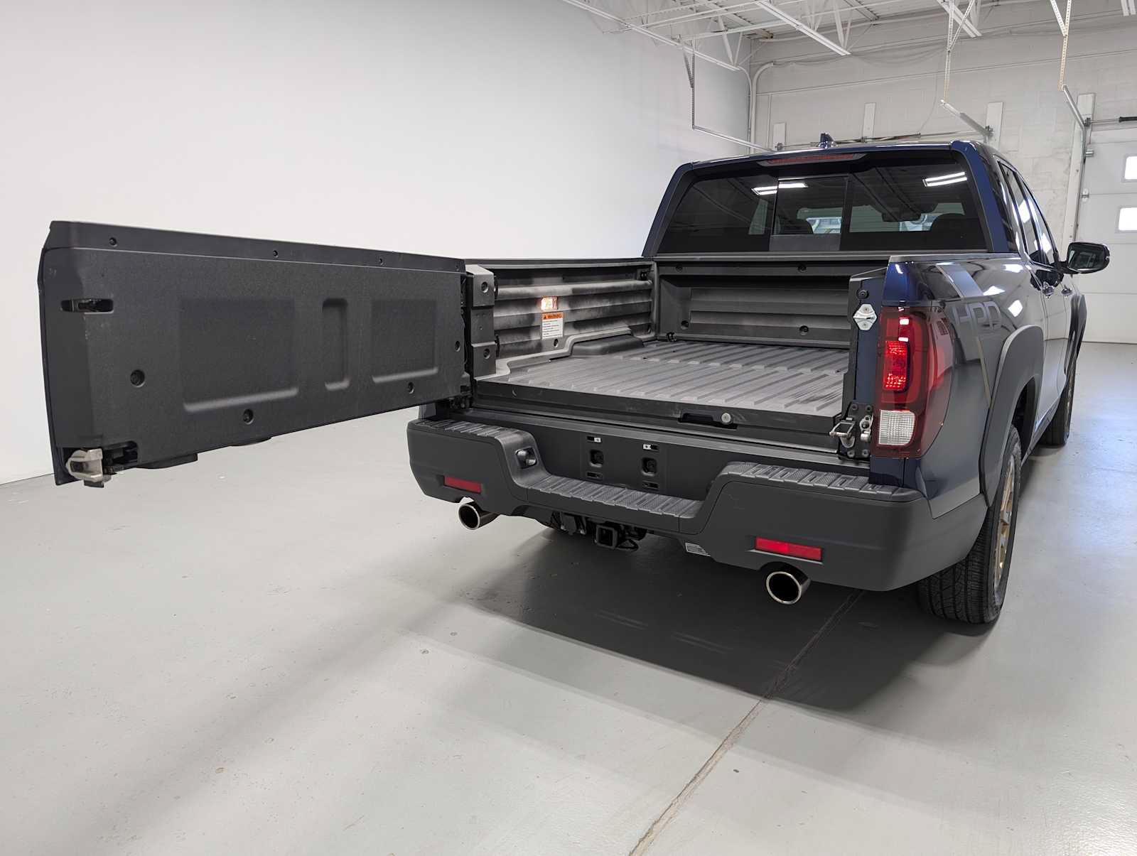 Certified 2023 Honda Ridgeline RTL image 40