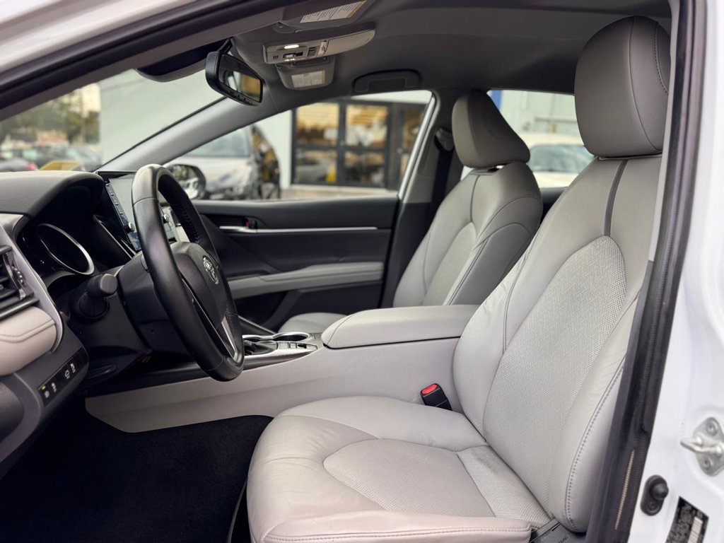 Used 2023 Toyota Camry XLE FWD image 19
