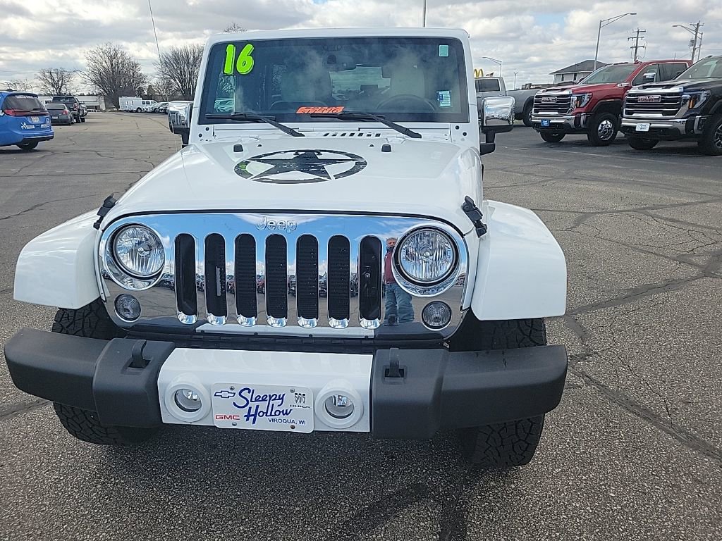 Used 2016 Jeep Wrangler Unlimited Sahara w/ Mopar Chrome Edition Group AWD/4WD image 2