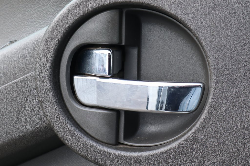 Used 2015 Nissan Xterra X image 15