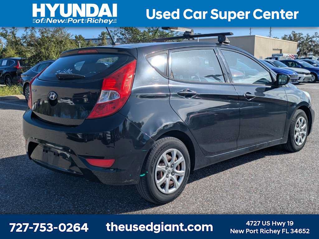 Used 2013 Hyundai Accent GS FWD image 5