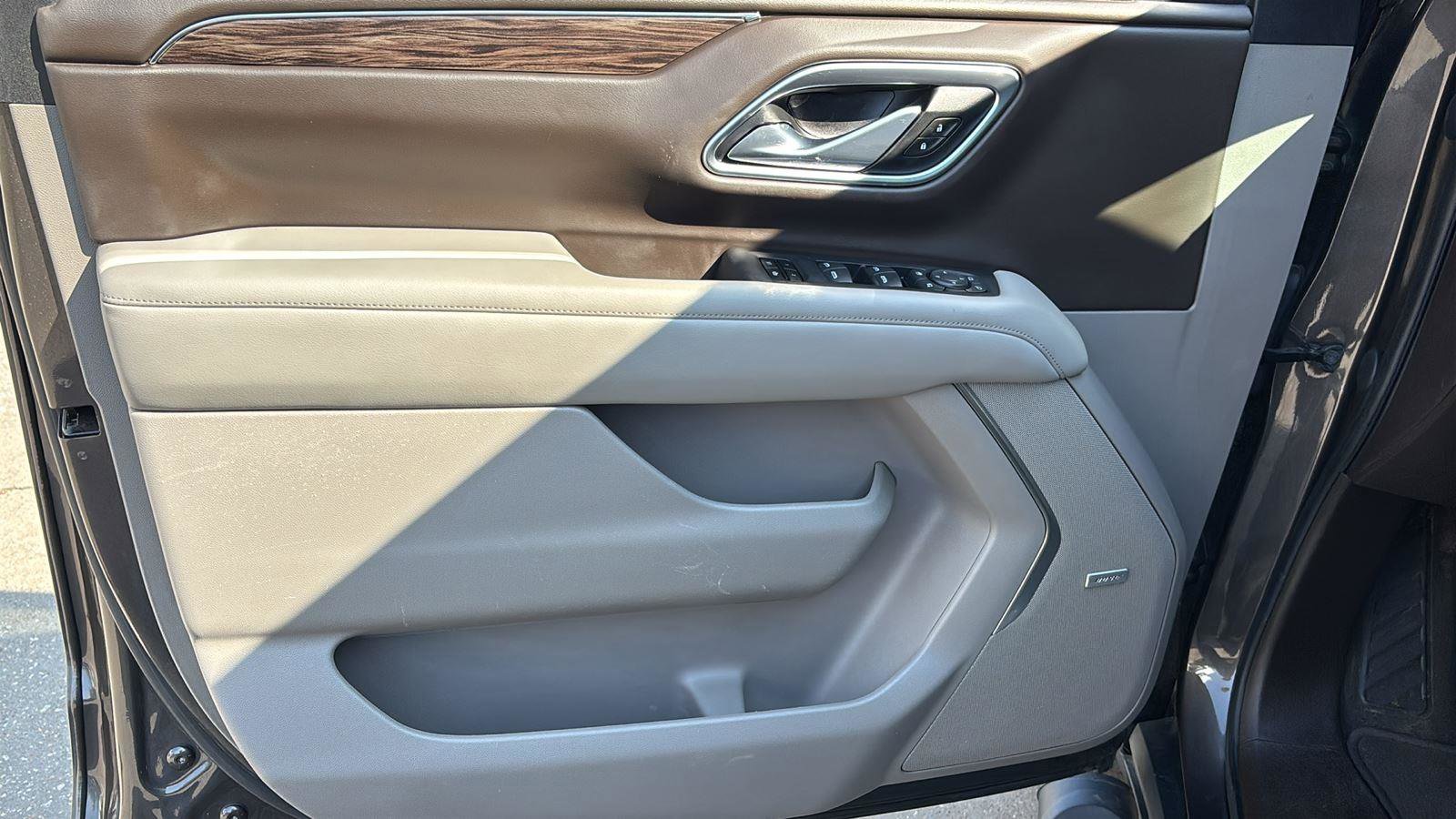 Used 2021 Chevrolet Tahoe Z71 w/ Luxury Package image 14