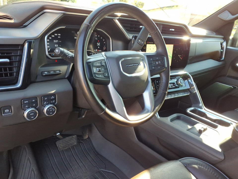 Used 2024 GMC Sierra 2500 Denali w/ Denali Reserve Package image 15