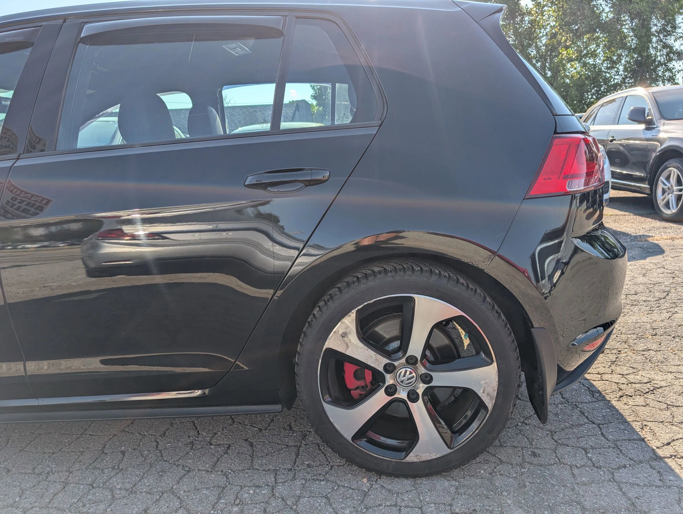 Used 2017 Volkswagen GTI Sport image 4