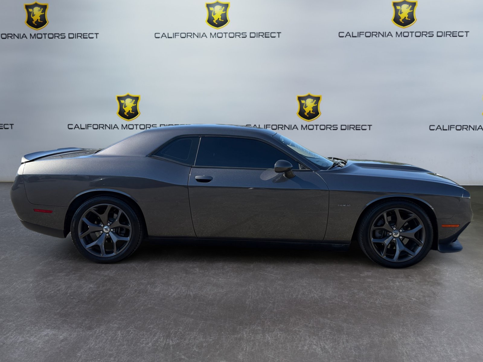 Used 2019 Dodge Challenger R/T RWD image 6