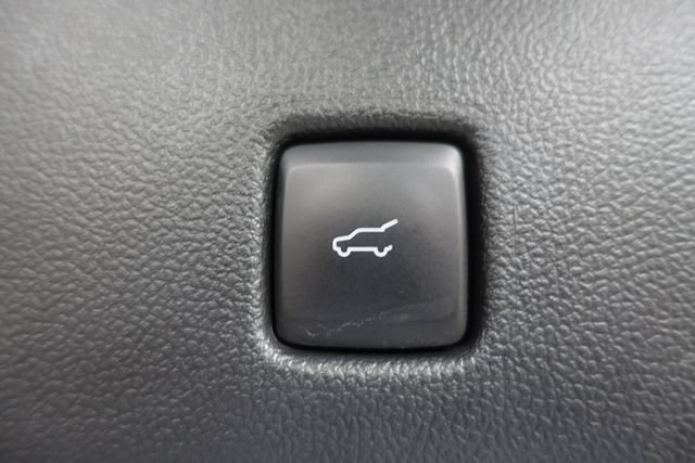 Used 2023 Ford Escape ST-Line w/ Tech Pack #1 AWD/4WD image 23
