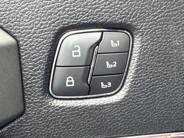 Used 2021 Ford F250 Platinum AWD/4WD image 19