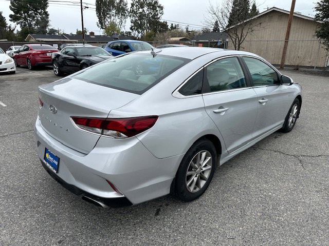 Used 2019 Hyundai Sonata SE w/ Cargo Package image 9