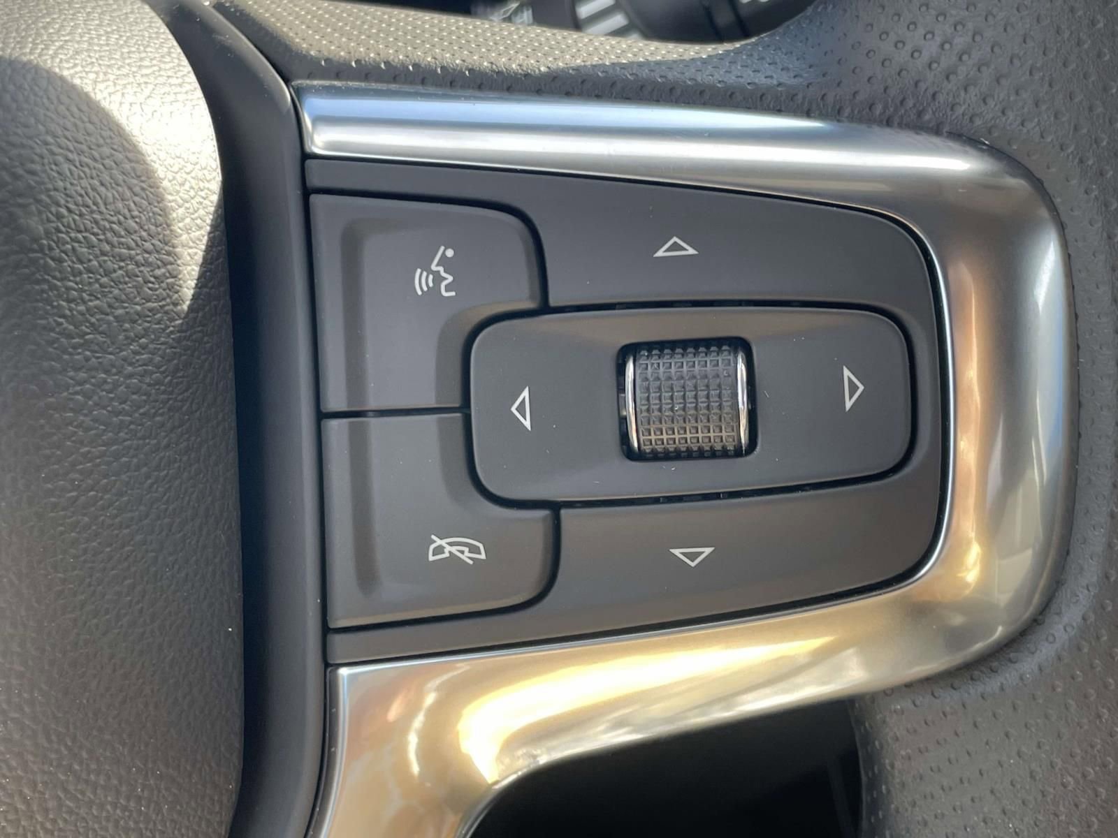 New 2026 Chevrolet Blazer LT w/ Midnight/Sport Edition image 18