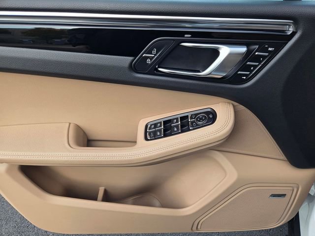 Used 2025 Porsche Macan image 20