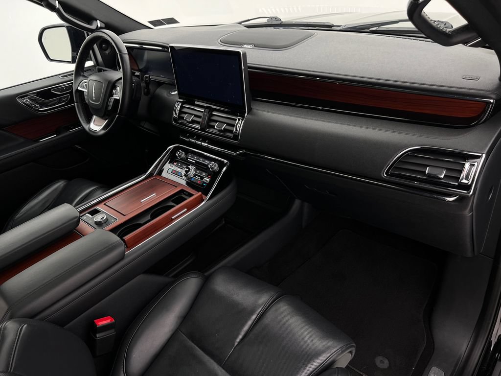 Used 2022 Lincoln Navigator L Reserve AWD/4WD image 14