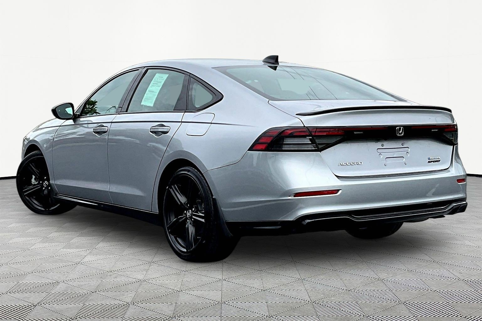 Used 2023 Honda Accord Sport image 4