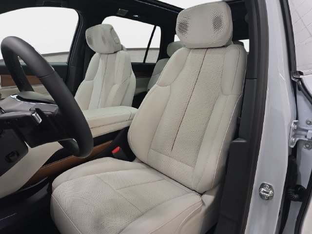 New 2027 Cadillac Vistiq Luxury AWD/4WD image 12