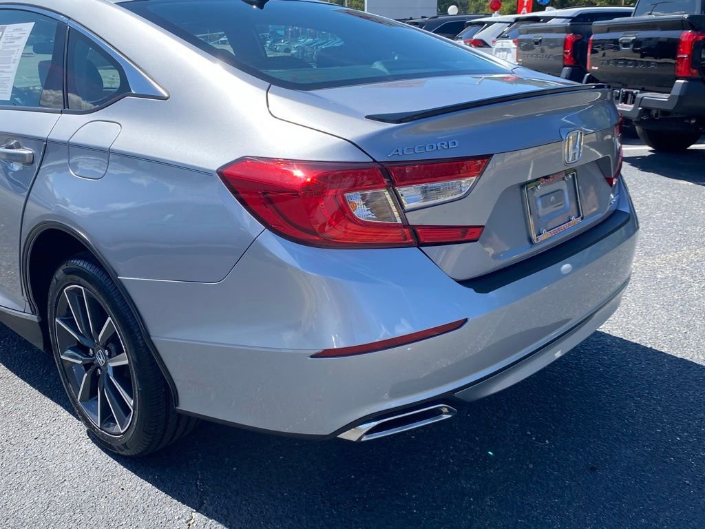 Used 2022 Honda Accord Sport image 11
