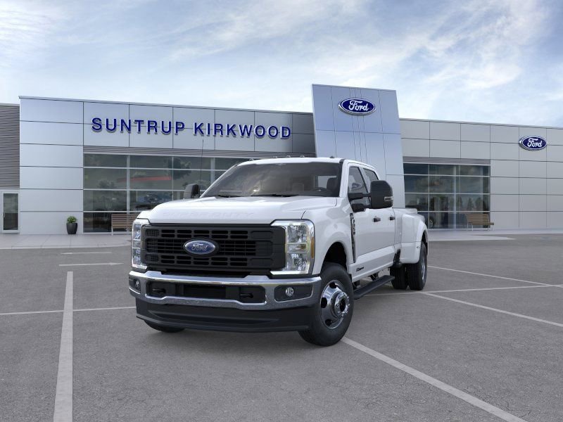 New 2026 Ford F350 XL image 2