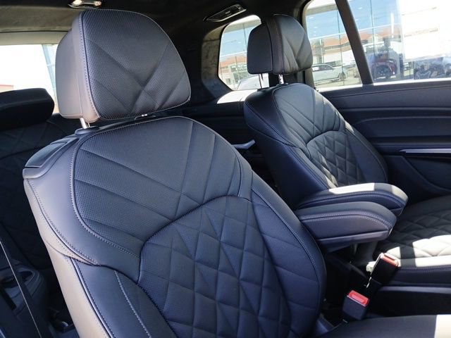 New 2026 BMW X7 xDrive40i w/ M Sport Package AWD/4WD image 13