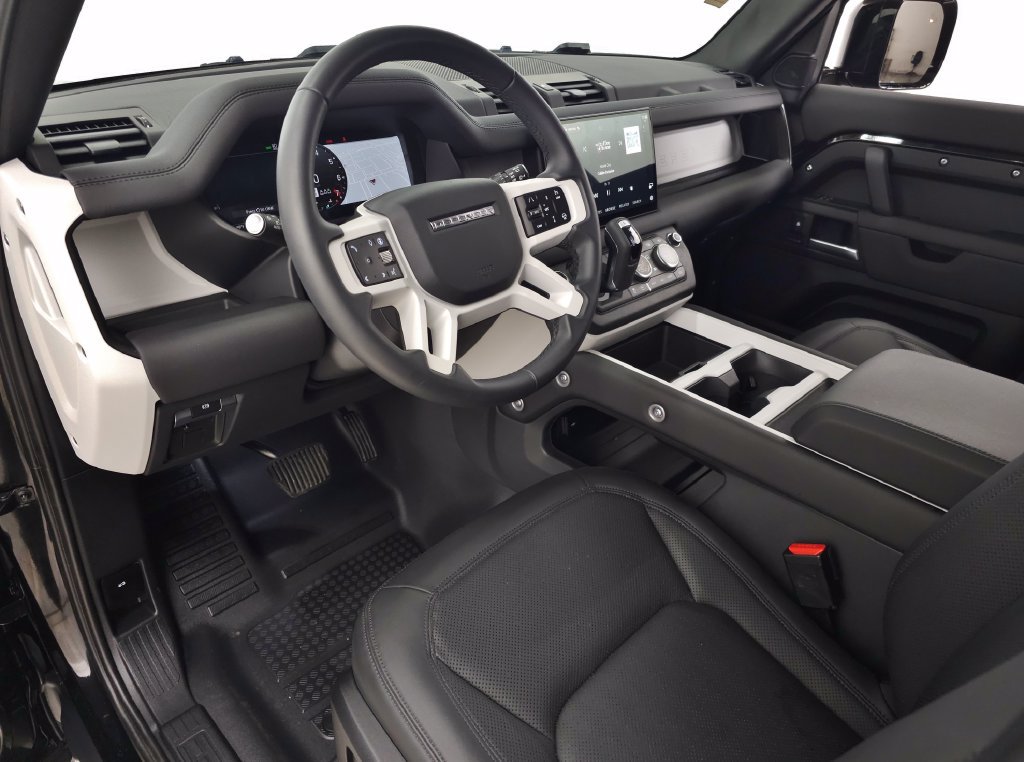 Certified 2025 Land Rover Defender 110 S AWD/4WD image 14