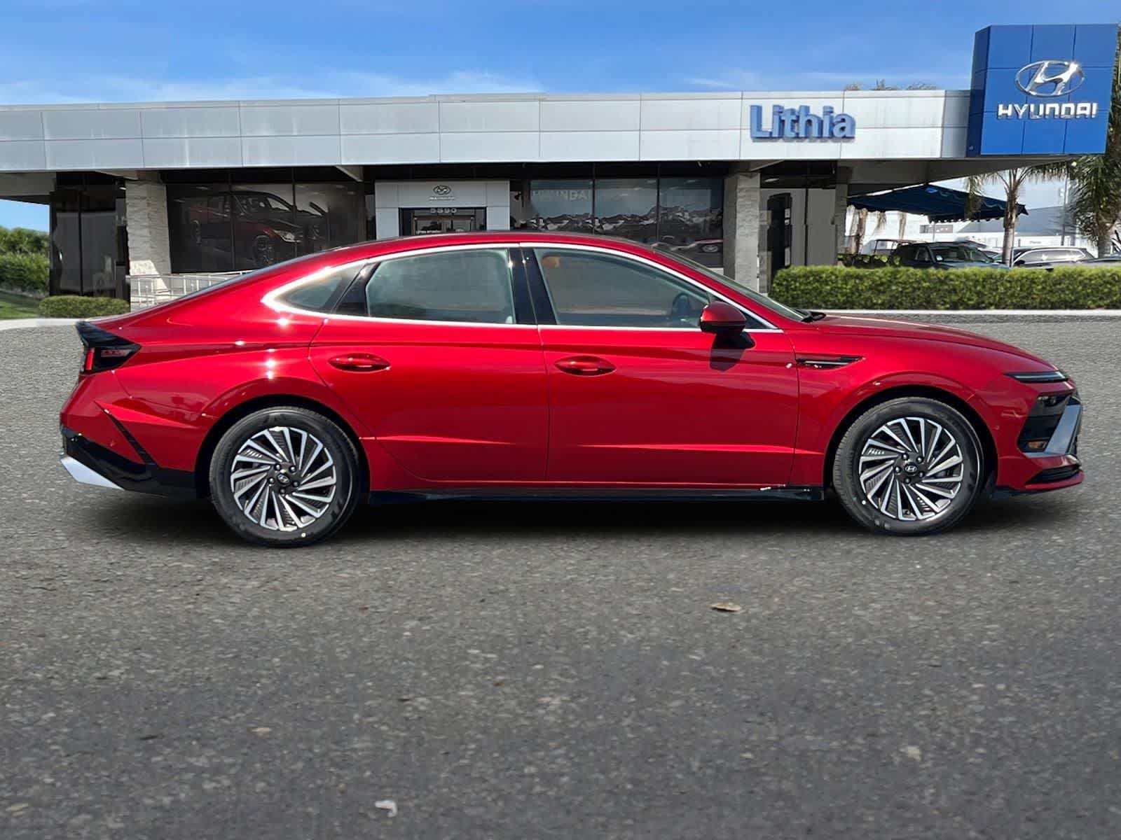 New 2025 Hyundai Sonata Limited FWD image 8